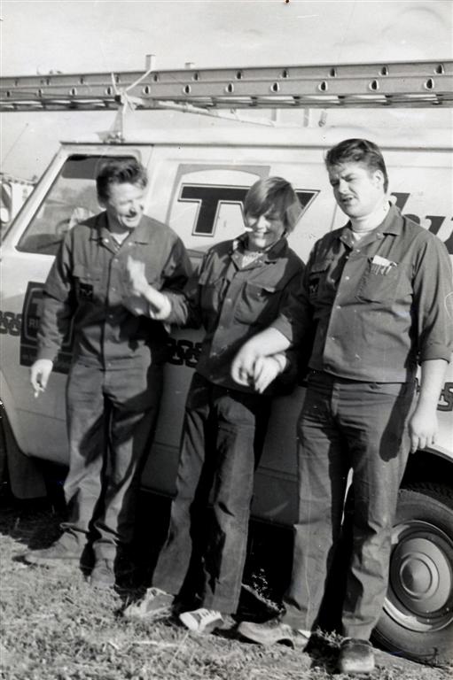 Ved opstilling af mast rslev fllesantenne. Kurt, Hans-Henrik og Hans i 1973 eller 1974